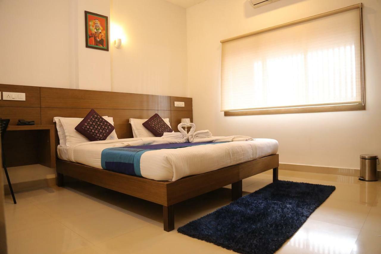 Kodavath Regency Alwaye Luaran gambar